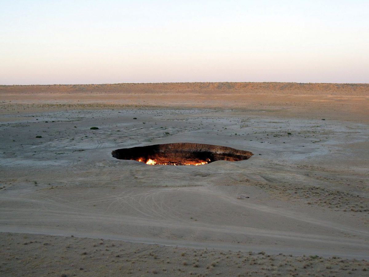 How to visit the Gates of Hell in Turkmenistan 203Challenges