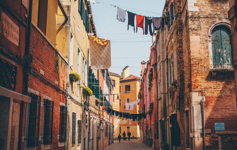 Dolce far niente - the meaning of the Italian concept explained by ...