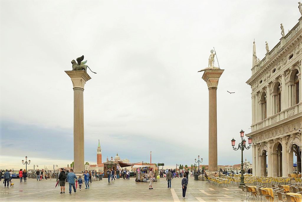 Why Venetians don’t walk between the columns in St Mark’s Square