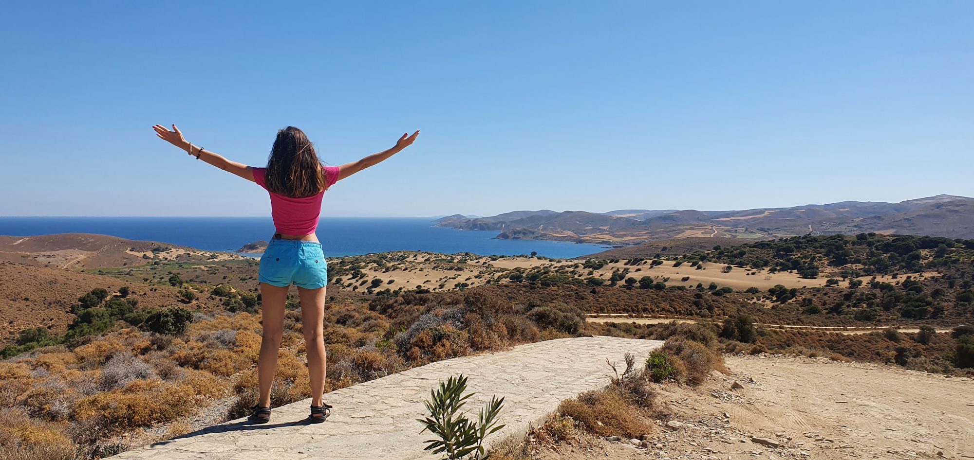 Why You Should Explore Places On Foot - 203Challenges