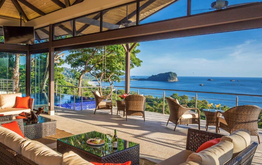 7 Features Socialities Look for in Costa Rican Villa Resorts
